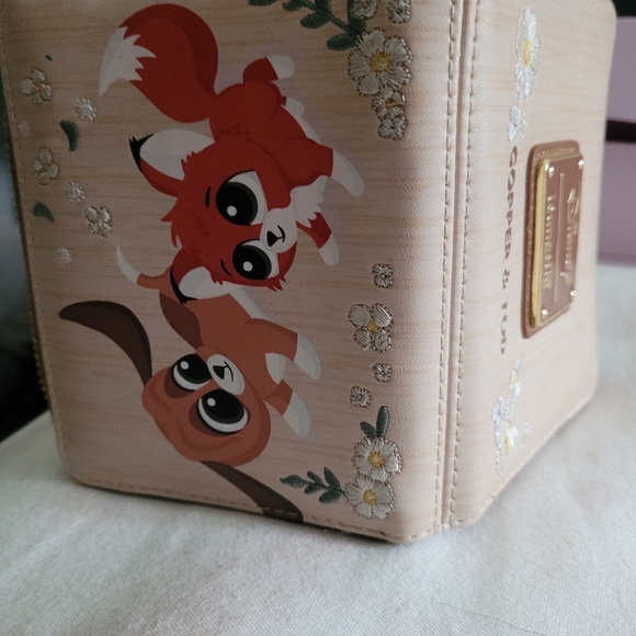 Loungefly wallet - Picture 4 of 4